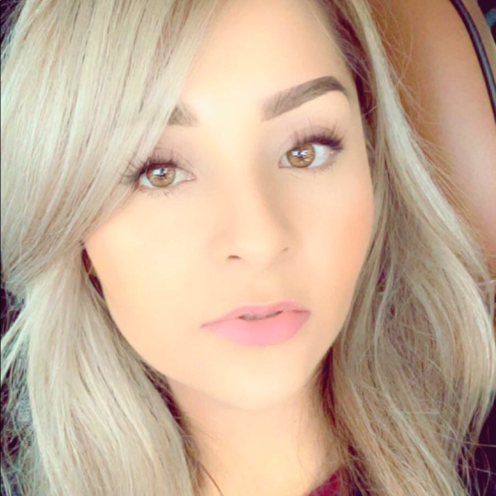 Meet your Posher, Maria